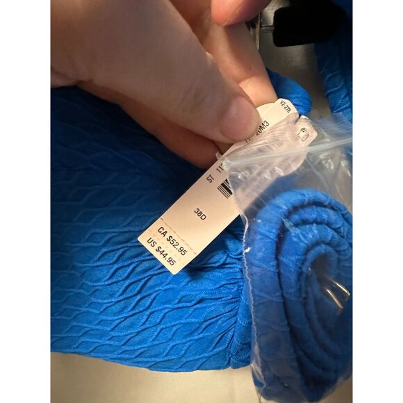 NWT Victoria Secret Twist Push-Up Bandeau Top Size 38D Matching Bottoms Size XXL - Picture 4 of 6